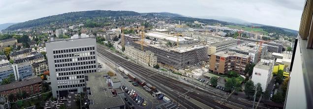 New projects New Cityport office building in Zurich Oerlikon Share data Share price (01.07. 30.09.2000) as at 30.09.2000 CHF 270. high CHF 270. low CHF 260. Market capitalisation as at 30.09.2000 CHF 815.