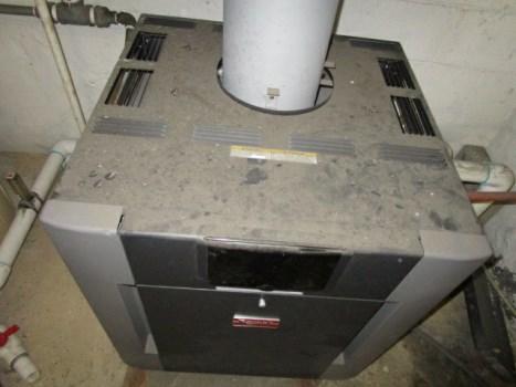 12 years 7 years Best Case: $ 1,000 Lower estimate to replace Worst Case: $ 1,500 Higher estimate Cost Source: ARI Cost Database Comp #: 1208 Pool Heater - Replace Quantity: (1) Raypak 275,000 BTU/hr