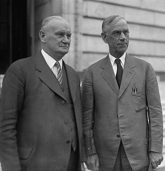 Smoot- Hawley Sen. Reid Smoot (R) and Rep.