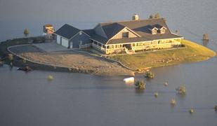 However, FEMA recommends that property owners in at-risk areas carry flood insurance voluntarily.