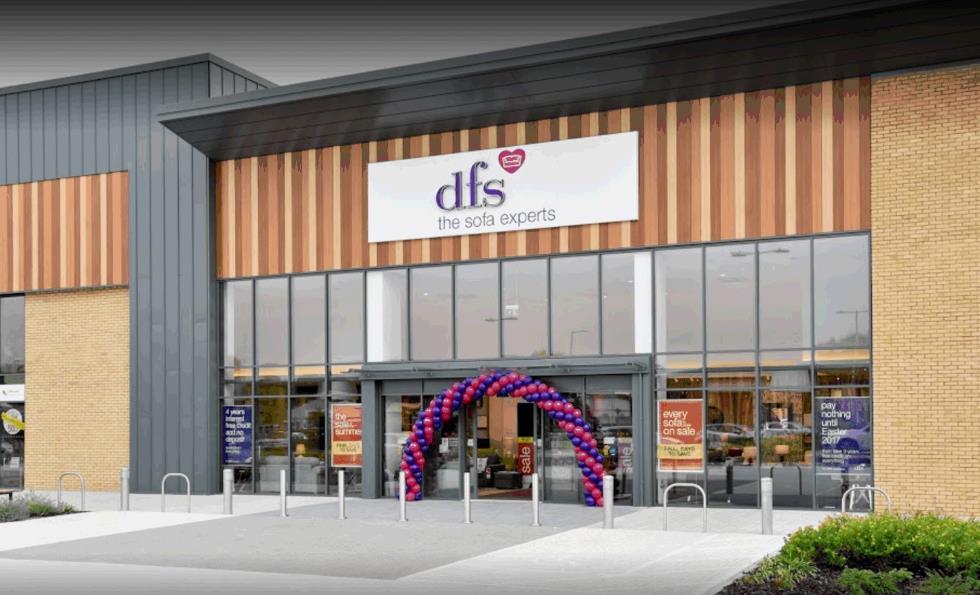 2 DFS Store Network Development OPERATIONAL UPDATE Truro and Salisbury opened in half-year and trading well, with Ashford opening imminent NEW STORE OPENINGS Crawley small-store trial location opened