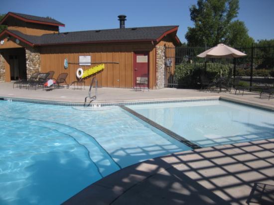 Cost estimate and remaining life provided by Dan Huff. Linear footage is approximate by BRG. 9 Costing provided by Treasure Valley Pool Maintenance 205 - Tile Useful Life 20 298 Lin. Ft.