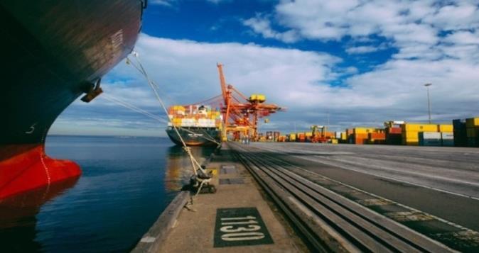 over 14,000 wagons and capacity to haul 180 million tonnes Critical Network of Container Terminals Container terminals in major Australian markets with a capacity of 4.