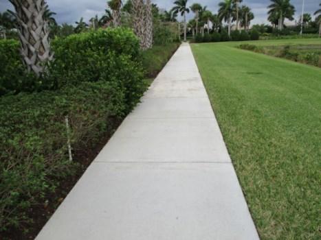 Site and Grounds Comp #: 2107 Concrete Sidewalks - Repair Quantity: Approx 230,700 GSF Location: Throughout development Evaluation: Good condition: Concrete sidewalks determined to be in good