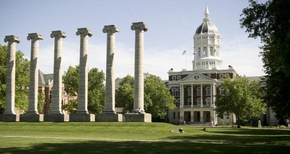 universities in the Association of American Universities. As the state s largest university, MU offers more than 275 degree programs and has more than 100 online education options.