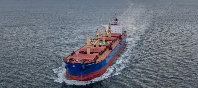 tanker market Generate a margin by: Logistical and operatorial optimisation, matching cargoes and vessels Taking