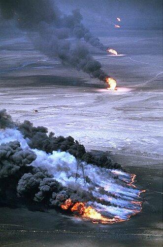 Kuwait Environmental Damage 700 oil wells set on fire by the retreating forces Other wells released