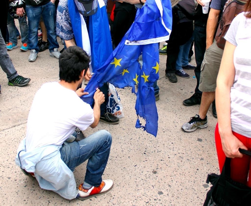 Social Consequences of the Crisis: Questioning the Legitimacy of the EU Spanish