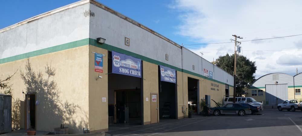 Industrial / Retail Center Prime location within city downtown limits ±1.14 acre lot ± 22,646 Sq.ft.