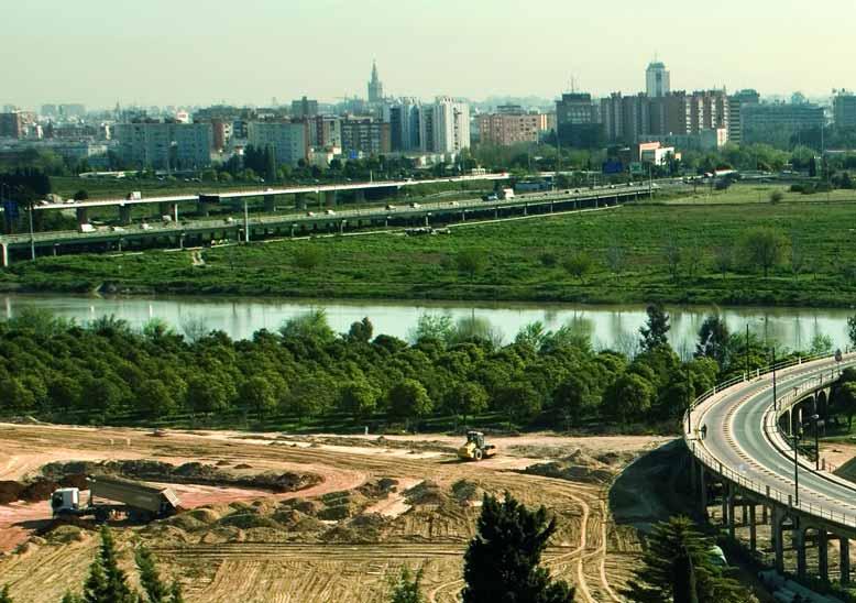 4 Annual Report 26 Transport infraestructure concessions Itinere-Europistas Seville Metro The year 26 was especially important for the Sacyr Vallehermoso Group in the area of concessions, since it