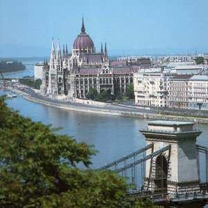 04 Hungary Capital: Budapest Official language: Hungarian Official currency: HUF Population: 9.
