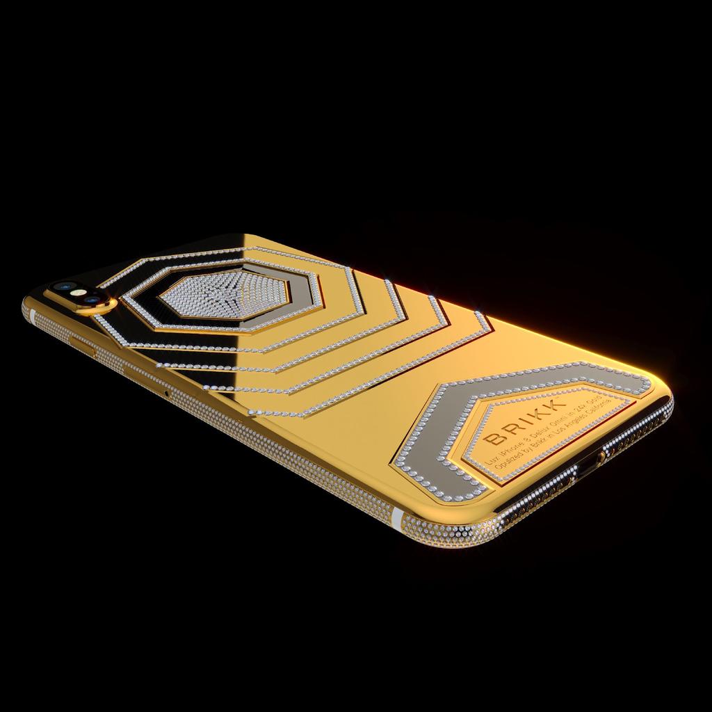 The Lux iphone X Haute Omni The Lux iphone X Haute Omni in 24k Yellow Gold shown with White No.