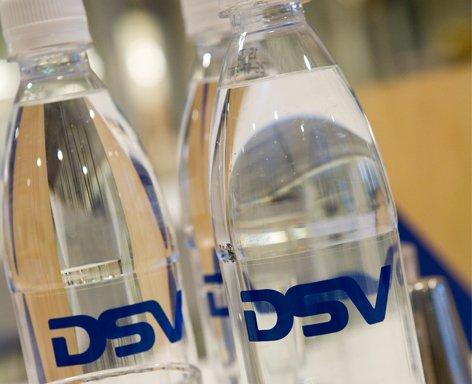 Management commentary DSV gained market share in all markets except air freight in the first nine months of 2013.