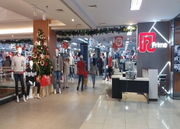 2bn) to total sales in December, even though the store in Bekasi opened only at the end of December. One of the new stores is actually an entire mall in City Plaza, Jatinegara that the company owns.