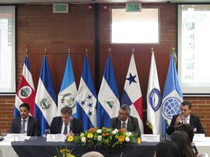 CUSTOMS ADMINISTRATION CAPTAC-DR AND THE WORLD BANK GROUP SUPPORT THE MODERNIZATION OF THE CUSTOMS LEGAL FRAMEWORK IN CENTRAL AMERICA The Central American region has assumed several international
