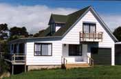 Kapiti Holiday/Convalescent Home Are you planning a break away? Our Kapiti holiday home is very roomy with a particularly large master bedroom and en suite.