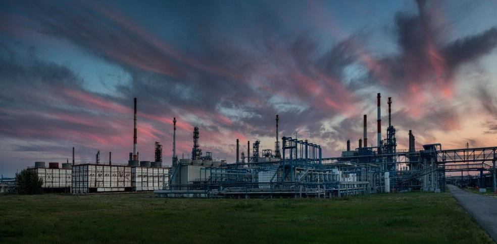 turbine power stations Continued refinery modernization program: Active construction of Euro+ unit in Moscow Refinery Started construction CDU/VDU unit and