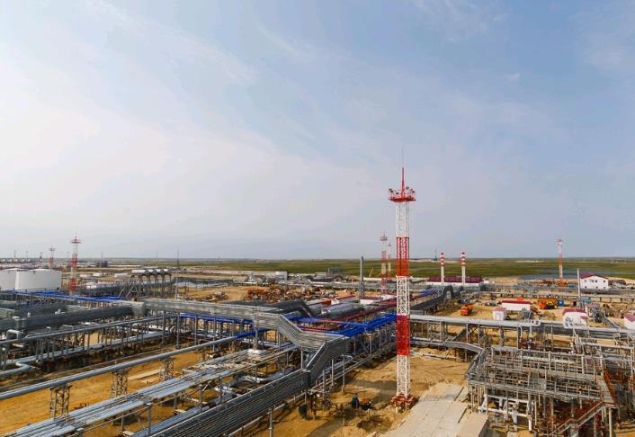 Startup of East Messoyakha field September LAUNCHED PRODUCTION AT MESSOYAKHA, Completed infrastructure development in less than three years 71 producing oil wells 8 km pipeline Two power plants with