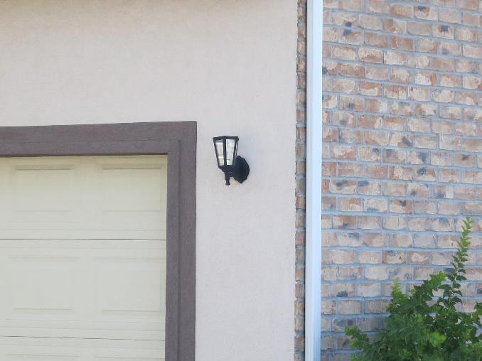 Component Name: Exterior Lighting Date of Photograph: Saturday, August 27, 2016 Component Number: Residential Building 2005