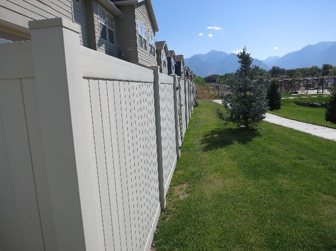 29 Component Name: Vinyl Fencing Replacement Date of Photograph: Saturday, August 27, 2016 Component Number: Common Development 3001 Photograph By: Shaun Young Component Duration Component Cost