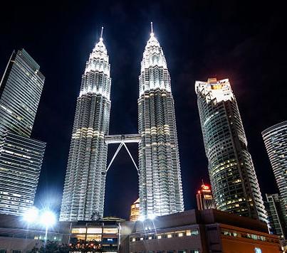 Transfer to Kuala Lampur by coach 1130 hrs - Meet and Greet by Kuala Lumpur guide at Malaysia Immigration 1300 hrs - Lunch at Local Restaurant 1800 hrs - Check-In to Verdant Hill Hotel Participants