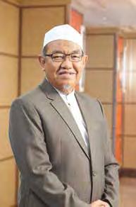 He was conferred a PhD (Darjah Kehormat Doktor Syariah) in 2001 from University of Malaya.
