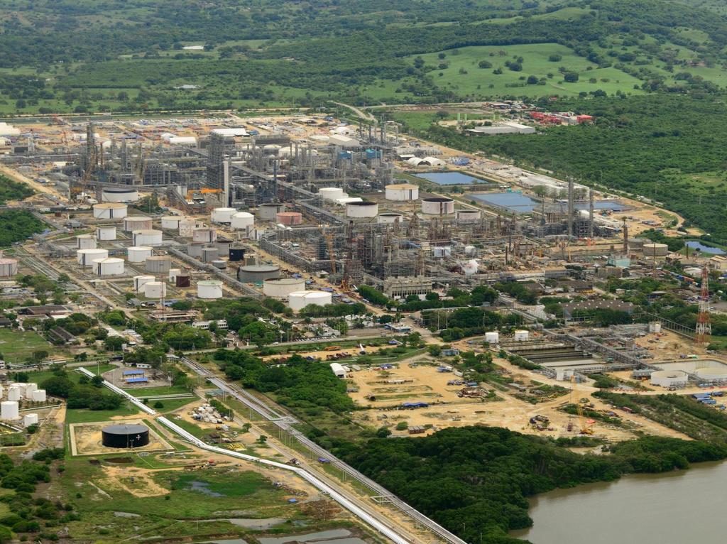 A World of Solutions 15 A World of Solutions Reficar and Refining 150,000 BPD refinery expansion project in Cartagena, Colombia to be completed in 2015 Project
