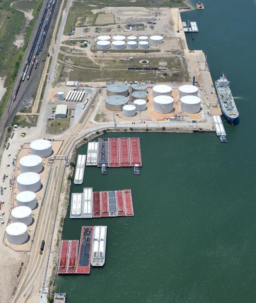 KEY EXPORT FACILITY The integrated system of assets is a world-class multiproduct export facility with built-in flexibility and optionality Condensate, Crude and LPG Exports ofive vessel berths