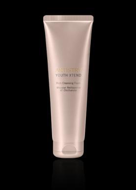 ARTISTRY YOUTH XTEND Skincare National Presentation Kit The ARTISTRY YOUTH XTEND Skincare Presentation Case offers a