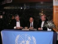 sign Energy Efficiency Finance (CHUEEE) with 18 IFC, Beijing 2007 Runner-up of FT Sustainable