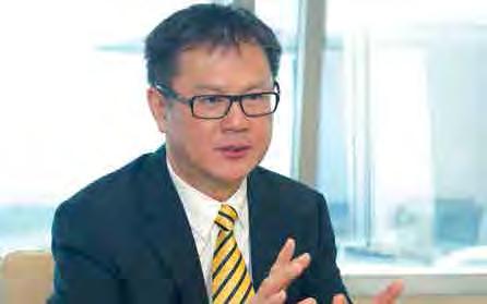 Annual Report 2015 MESSAGE TO SHAREHOLDERS ORGANISATION OVERVIEW STRATEGY & SUSTAINABILITY LEADERSHIP & PEOPLE Overseas Operations Singapore By harnessing the diverse capabilities of Maybank entities