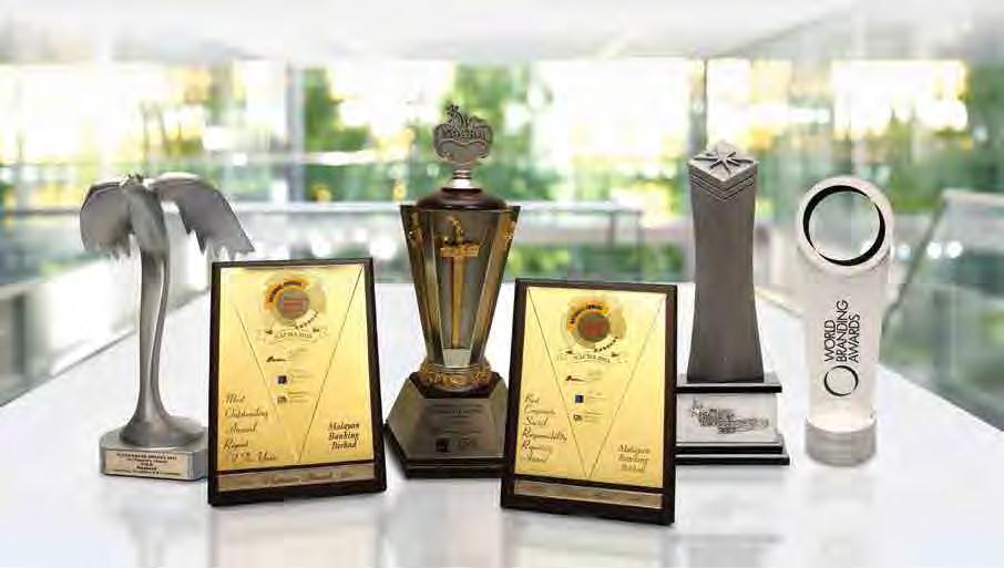 (Platinum) The Edge Billion Ringgit Club 2015 Award Best CR Initiatives (Big Cap) World Branding Award Brand of the Year Malaysia NACRA 2015 Maybank