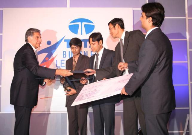Promoter-Director Mr. Siddharth Bansal receiving award from Mr. Ratan Tata at Tata Business Leadership Awards 2007.