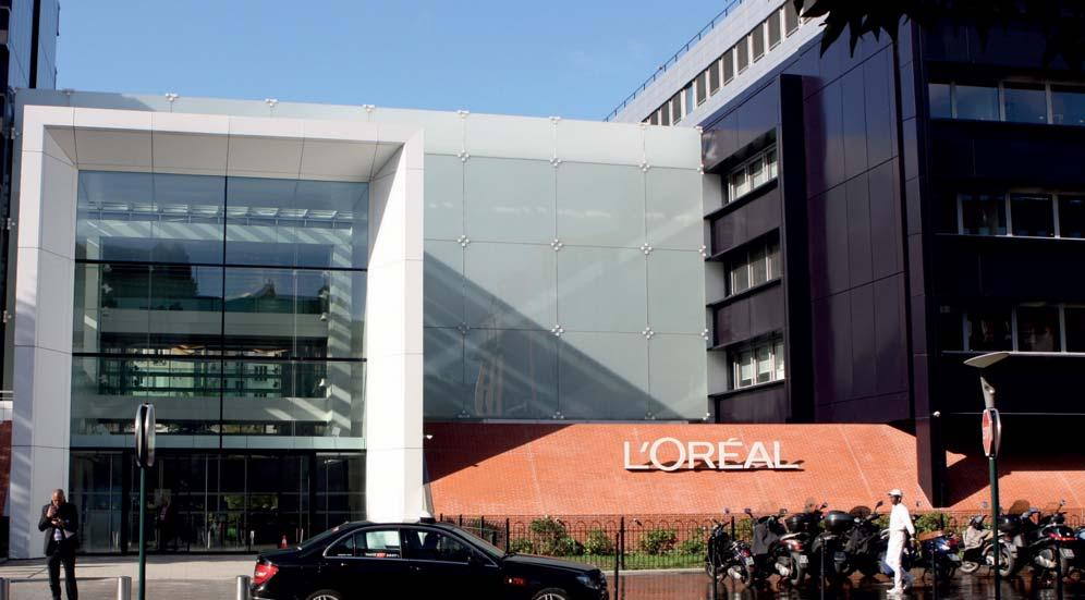 CHAPTER 16 L Oréal, France The L Oréal Group has assigned to SPIE the multi-technical maintenance of its registered office on its Clichy site, a property complex of around 87,000 m 2.