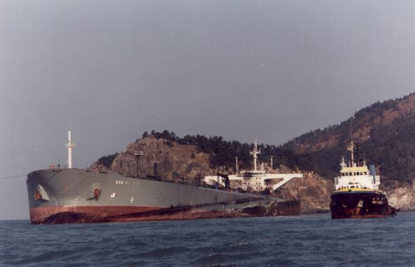 SALVAGE OPERATIONS COMPLETION DELIVERY TO SALVORS Crude Oil