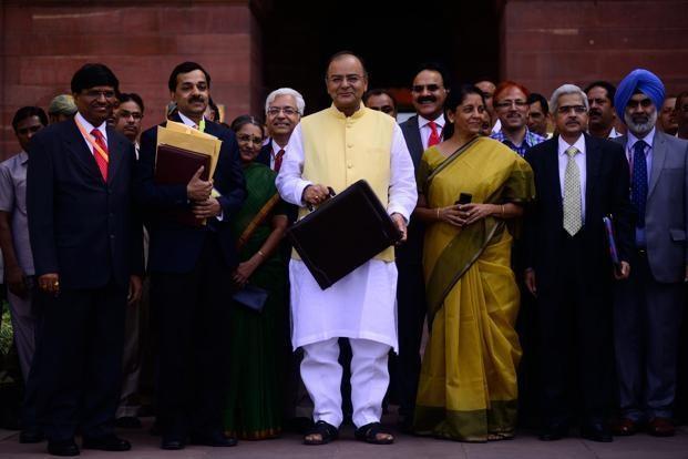 E x e c u t i v e S u m m a r y The Indian Finance Minister (FM) had presented Finance Bill, 2015, as part of the Union Budget 2015-16, to Parliament on 28 February, 2015.