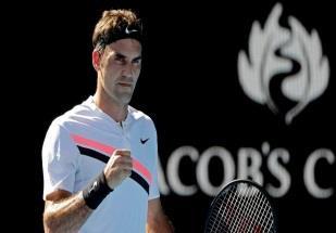 Federer oldest to reach Aus Open quarters since 1977 Roger Federer reached the quarter-finals of the Australian Open. He became the oldest player since 1977 to do so.