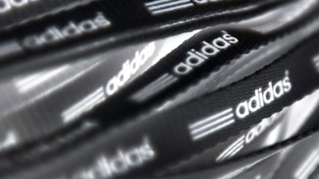 million per year RECORD BREAKING KIT DEAL WITH ADIDAS 750 million minimum guarantee - 10 year contract expires 2025 75* + Retail + E-commerce + Mono brand products +Soccer schools 30 30 27 26 24 23