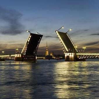 95 years Saint-Petersburg: quick facts the largest Sea port in Russia "World s Leading Cultural City Destination 2016.
