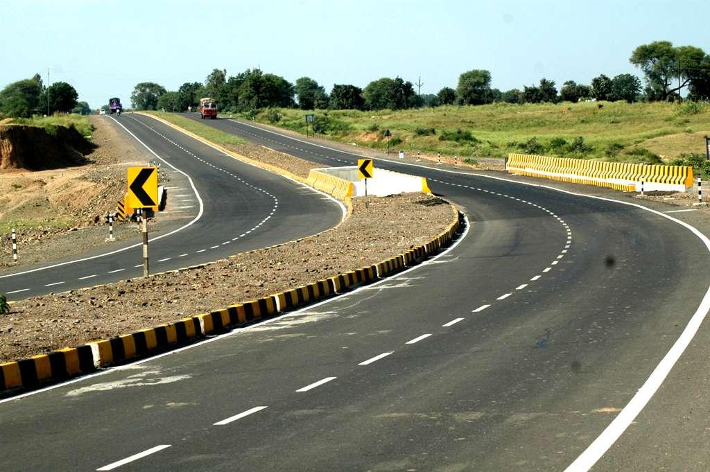 Roads PPP model of roads in Madhya Pradesh widely appreciated All State Highways converted into good quality BOT roads (more than 10,000 KM) All Major District Roads covered under BOT/ADB