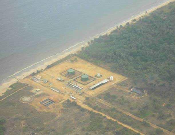 ONSHORE ANGOLA An established oil production facility to the south of ROC s Cabinda acreage illustrates