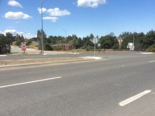 PROJECT JUSTIFICATION The County of Santa Clara Roads and Airports Department has identified a new traffic signal at the intersection of Foothill Expressway and the Interstate 280 southbound off-ramp