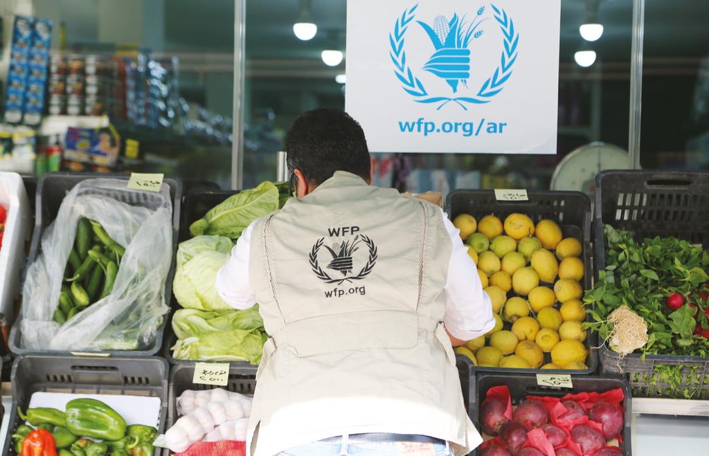 WFP LEBANON FOOD SECURITY OUTCOME MONITORING ROUND 6: APRIL 2017 Fighting Hunger Worldwide Highlights WFP assisted 673,038 displaced Syrians in April 2017, of which 23 percent were female-headed and