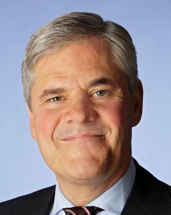P a g e 132 Digital Darwinism and the financial industry - a supervisor s perception Speech by Dr Andreas Dombret, Member of the Executive Board of the Deutsche Bundesbank, at the Speech at the EBS
