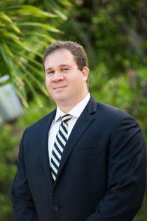 Craig Smith Craig Smith a partner with PwC Cayman s assurance practice, has more than 18 years of experience with PwC in the and the US.