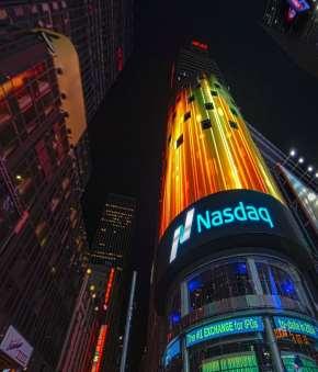 What is the NASDAQ-100 Index? The top 100 domestic and international non-financial securities listed on The NASDAQ Stock Market based on market capitalization. One of the greenest major large cap U.S. equity benchmark indices.