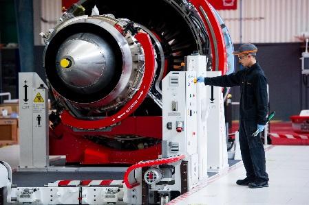 H1 2017 business highlights CFM56 production ramping down, as expected 710 CFM56 deliveries in H1 2017, down from 886 engines in H1 2016 Helicopter turbines: Ardiden 3G powering the Russian