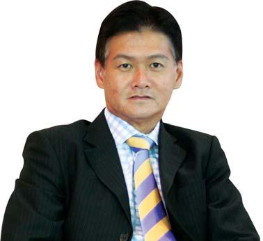 DIRECTORS PROFILE (CONT D) LOW GAY TECK Managing Director FERDAUS MAHMOOD Executive Director Mr Low Gay Teck, a Malaysian aged 48, was appointed Director of L&G on 15 October 2007 and was