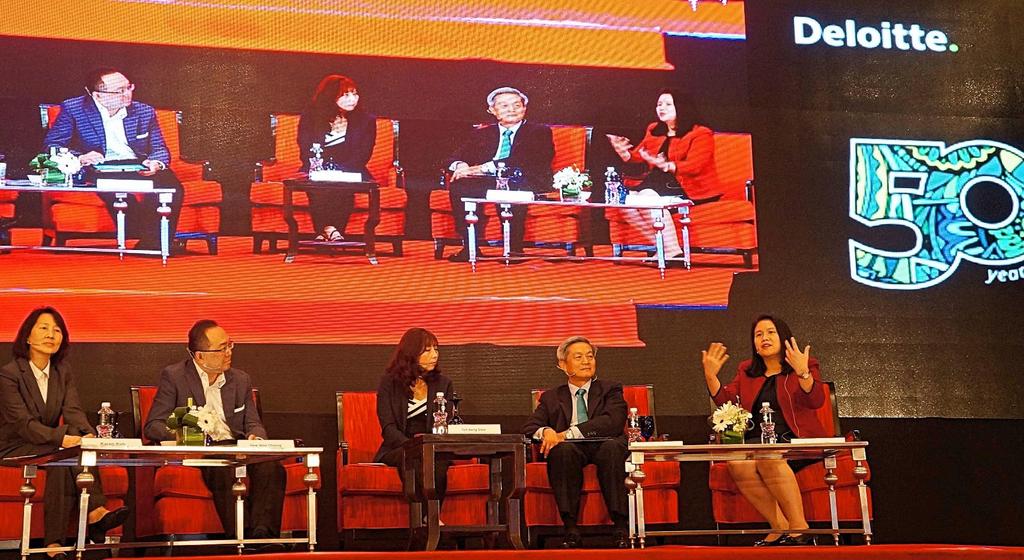 From left: The economic forum featured guest panellists Karen Koh (Head of Large Taxpayer Branch, IRBM), Hew Wee Choong (Vice President, Investment & Industry Development of MDEC), Toh Beng Siew (CFO
