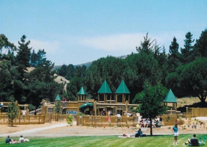 CITY OF PACIFICA Field Services Facilities Maintains 16 Parks and Playgrounds totaling over 140 Acres 17 Public Restrooms and 8 Public Showers 5 Major Sports Fields 37,000 Feet of Multi- Purpose